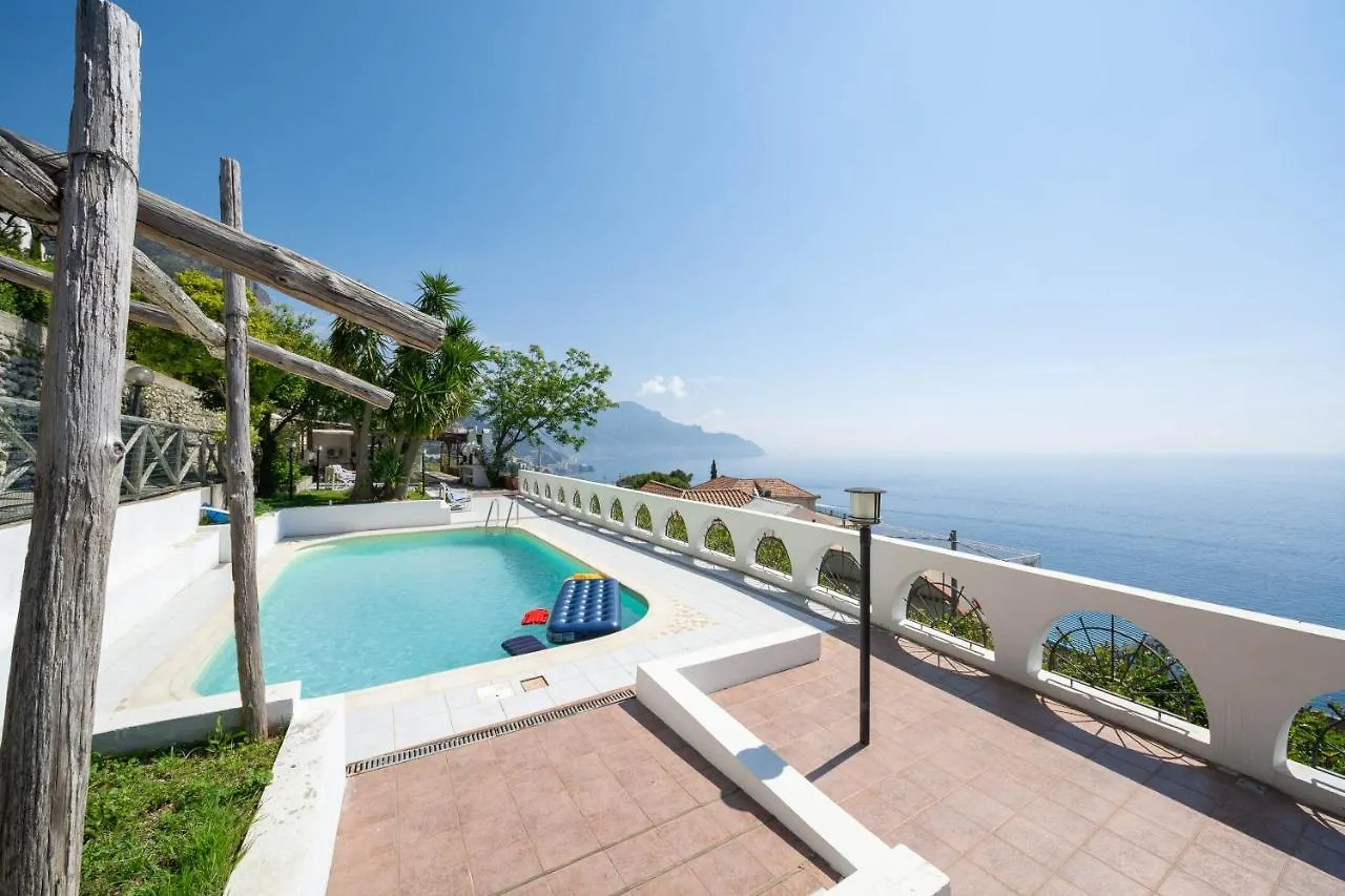 Villa Petra Amalfi 0*,  Itália