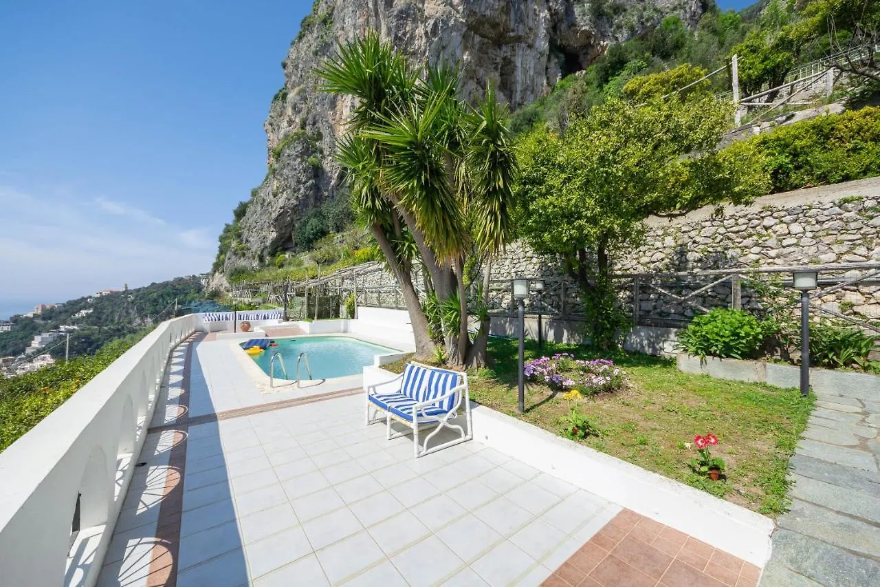 Villa Petra Amalfi 0*,
